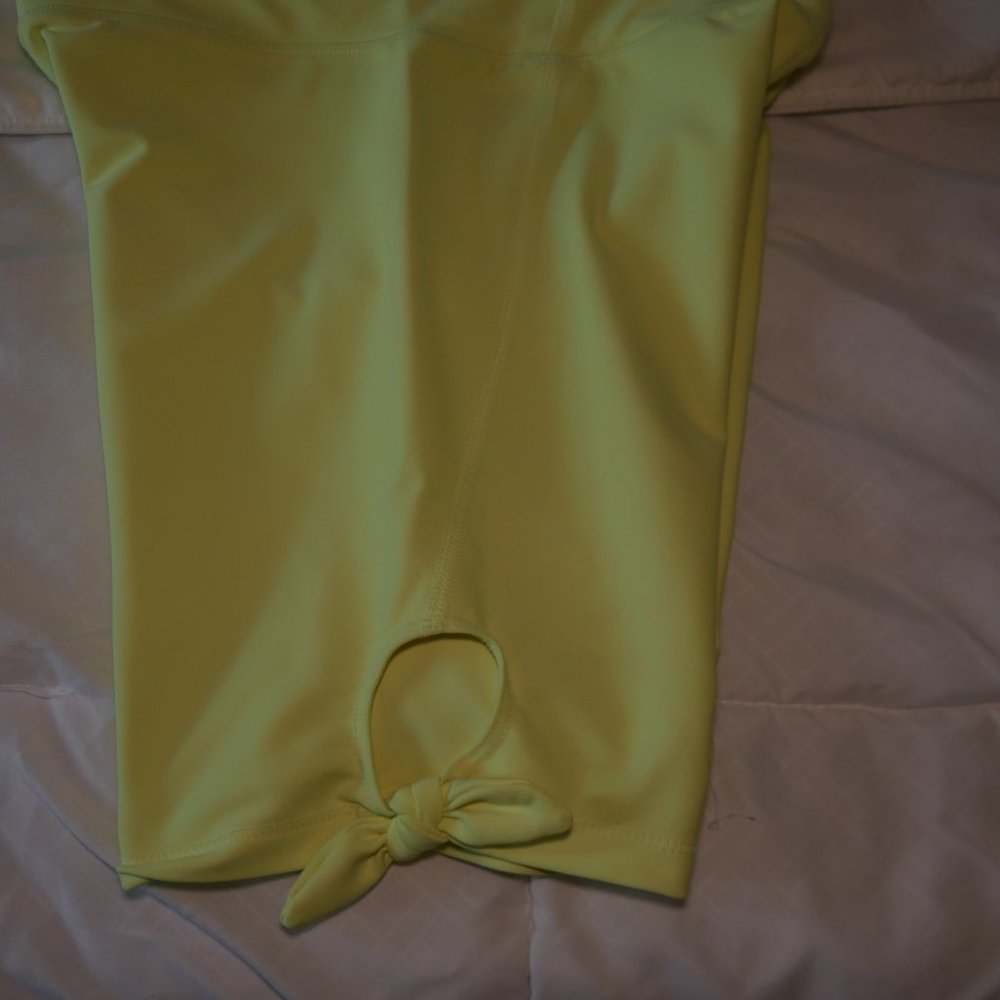 Active Wear - Picture 4 of 5